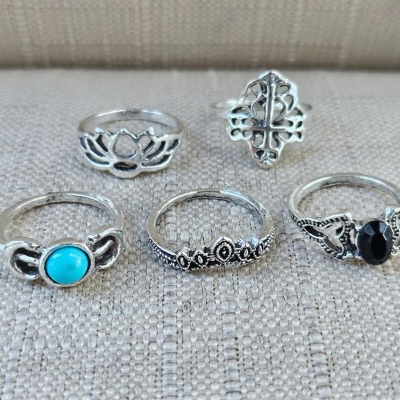 Women Rings Set of 5 rings Fashion Jewelry Silver Tone Rings Size 6.5 - Picture 9 of 10